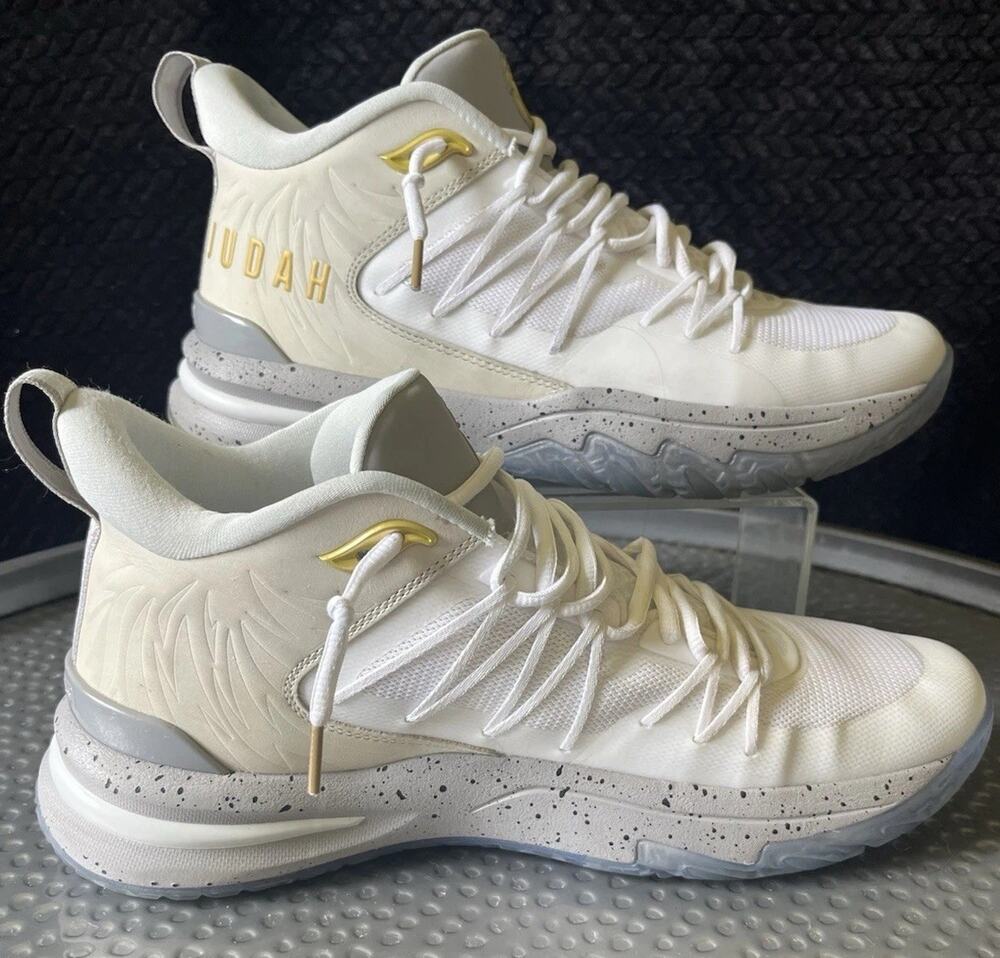 Men's Unitus Judah White Gray Gold Athletic Sneaker Size 12
